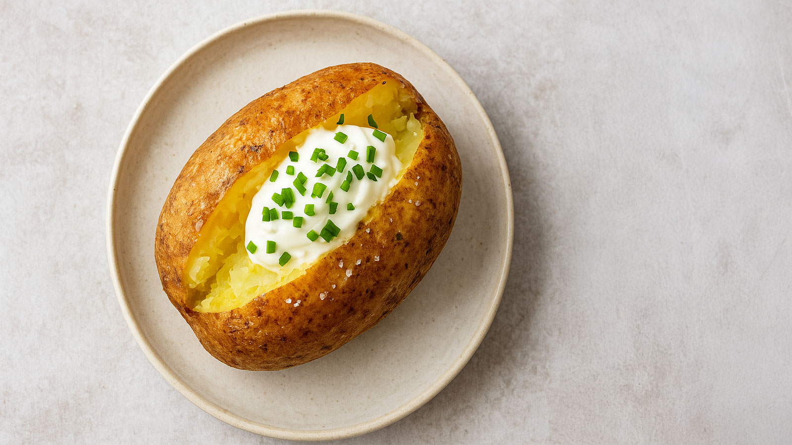 Gepofte aardappel uit de airfryer