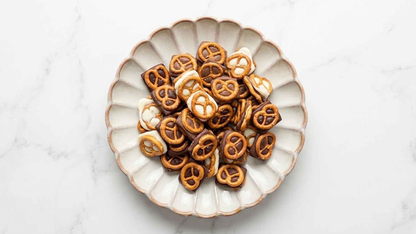 Chocolade-pretzelsandwiches